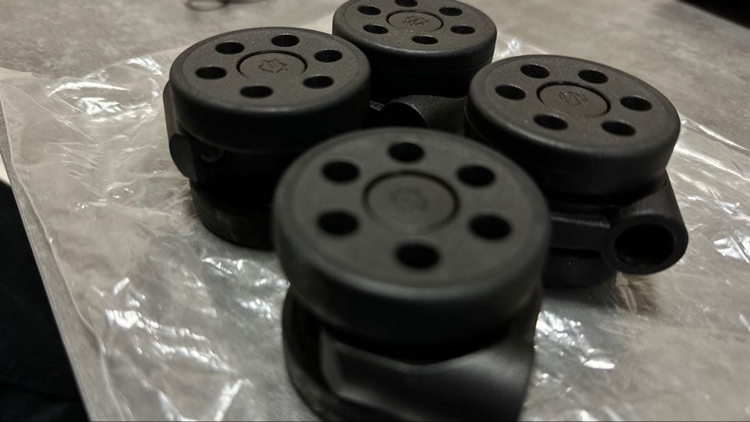 RIMOWA 純正キャスター キャリーケース用パーツ 4個セット 黒