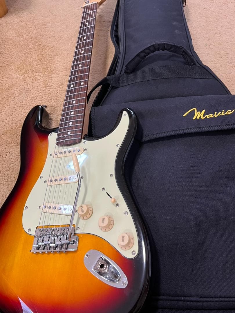 笑うギター！マグナムロック付 MAVIS MST-800