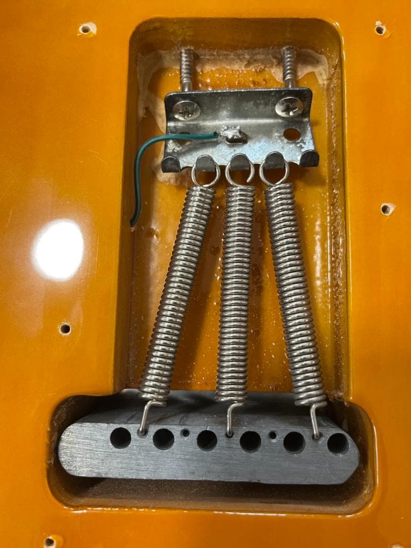 笑うギター！マグナムロック付 MAVIS MST-800