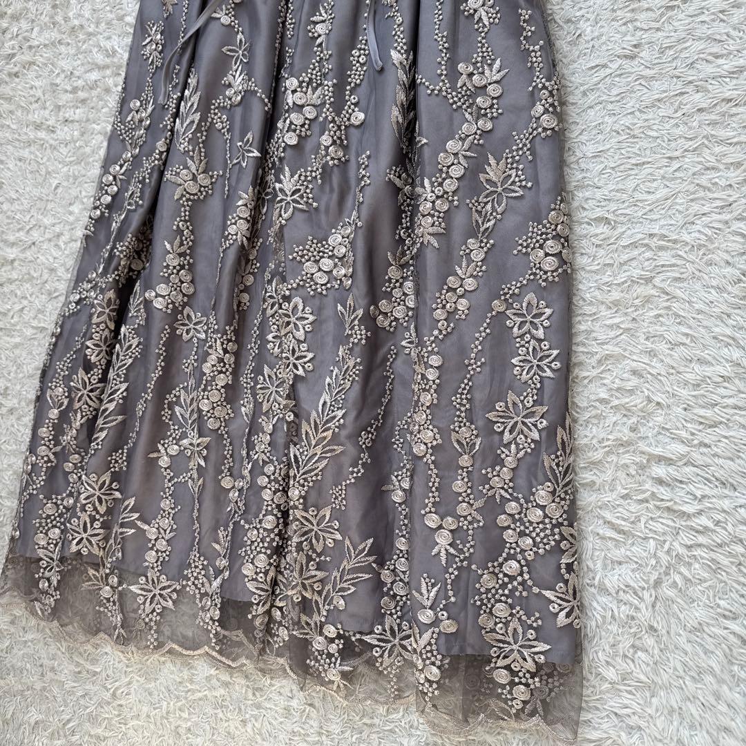 美品 niana 刺繍レース バックリボン パーティードレス 二次会 LL