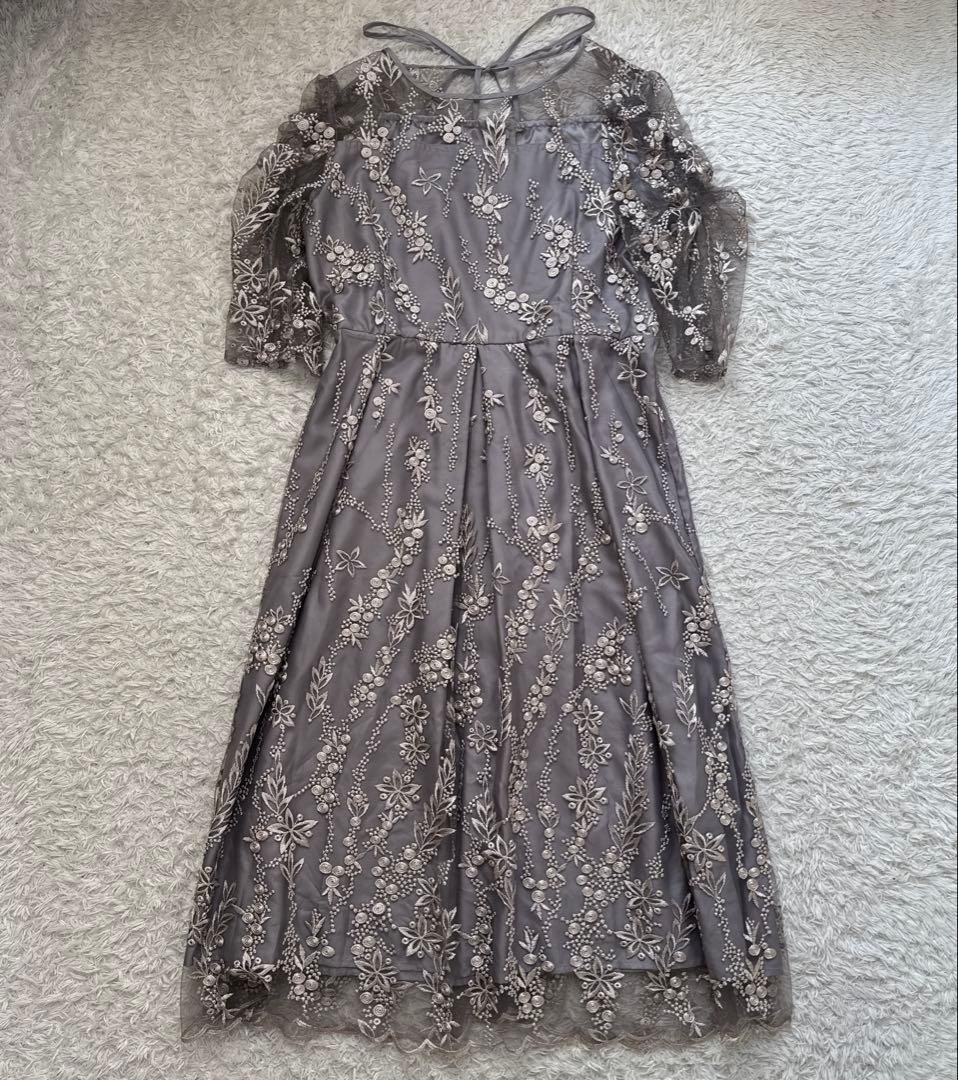 美品 niana 刺繍レース バックリボン パーティードレス 二次会 LL