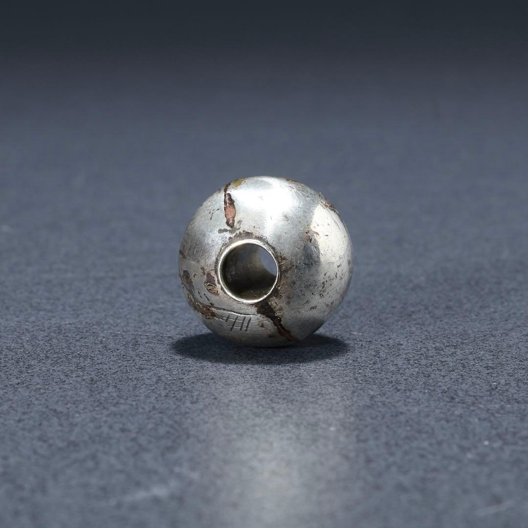 緒締め玉　山水　提げもの　金属　銀　R1650