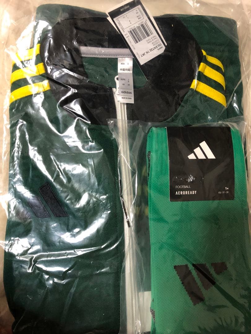 【新品未着用】トライストーン大運動会Green ジャージサイズMソックスセット