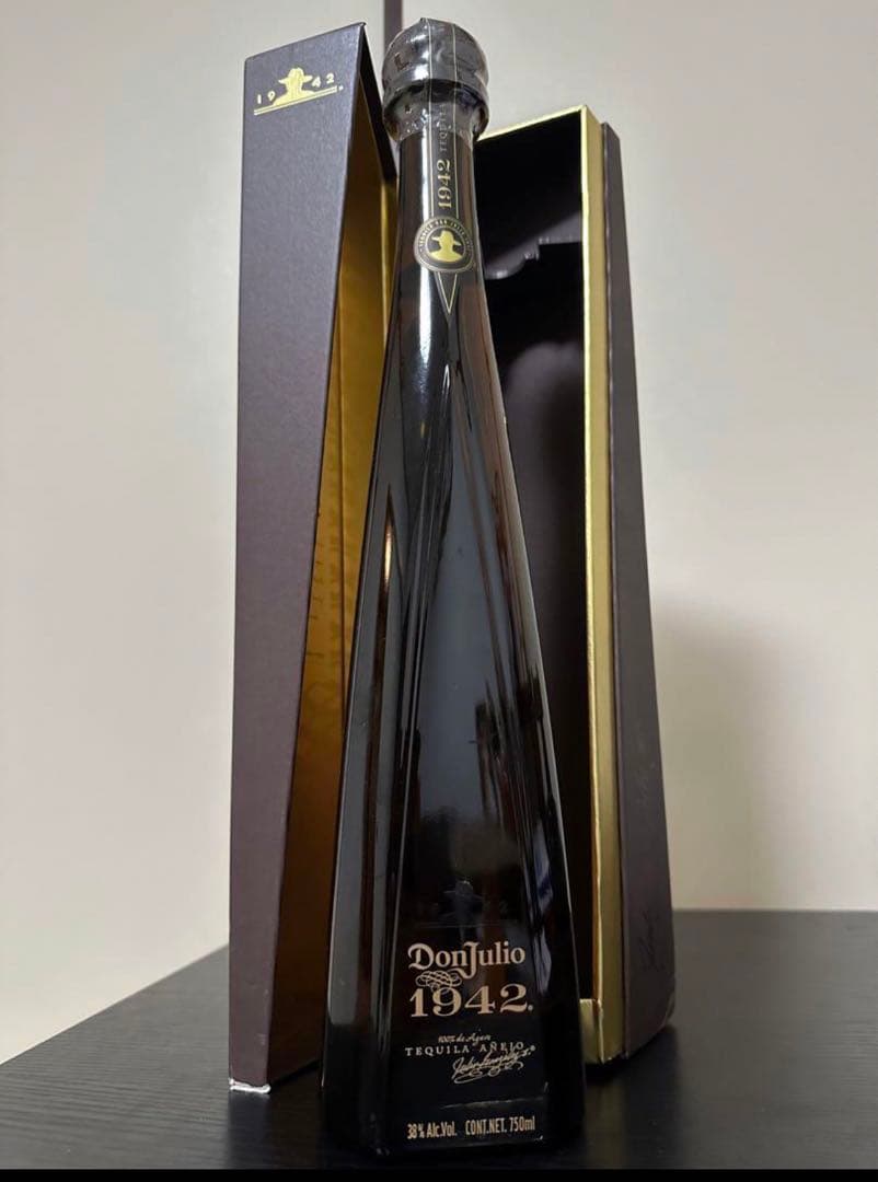 ドンフリオ1942 (箱ダメージ有り)瓶にダメージ有