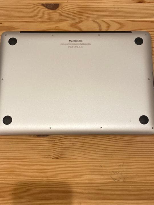 スマホ・タブレット・パソコン APPLE MacBook Pro ME865J/A