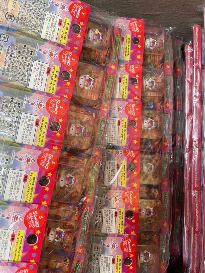 【新品未開封】2004 ハローキティ 240個 ご当地　ストラップ まとめ　根付