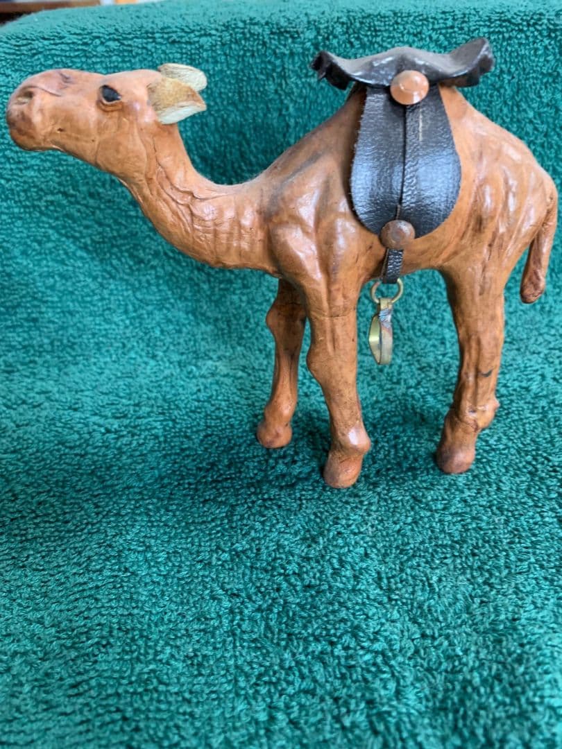 入手不可能！ラクダ皮で作ったラクダ人形 ハンドメイド 希少品