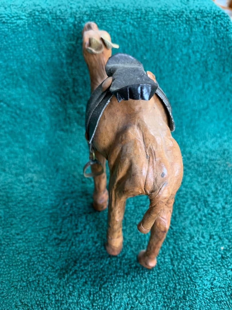 入手不可能！ラクダ皮で作ったラクダ人形 ハンドメイド 希少品