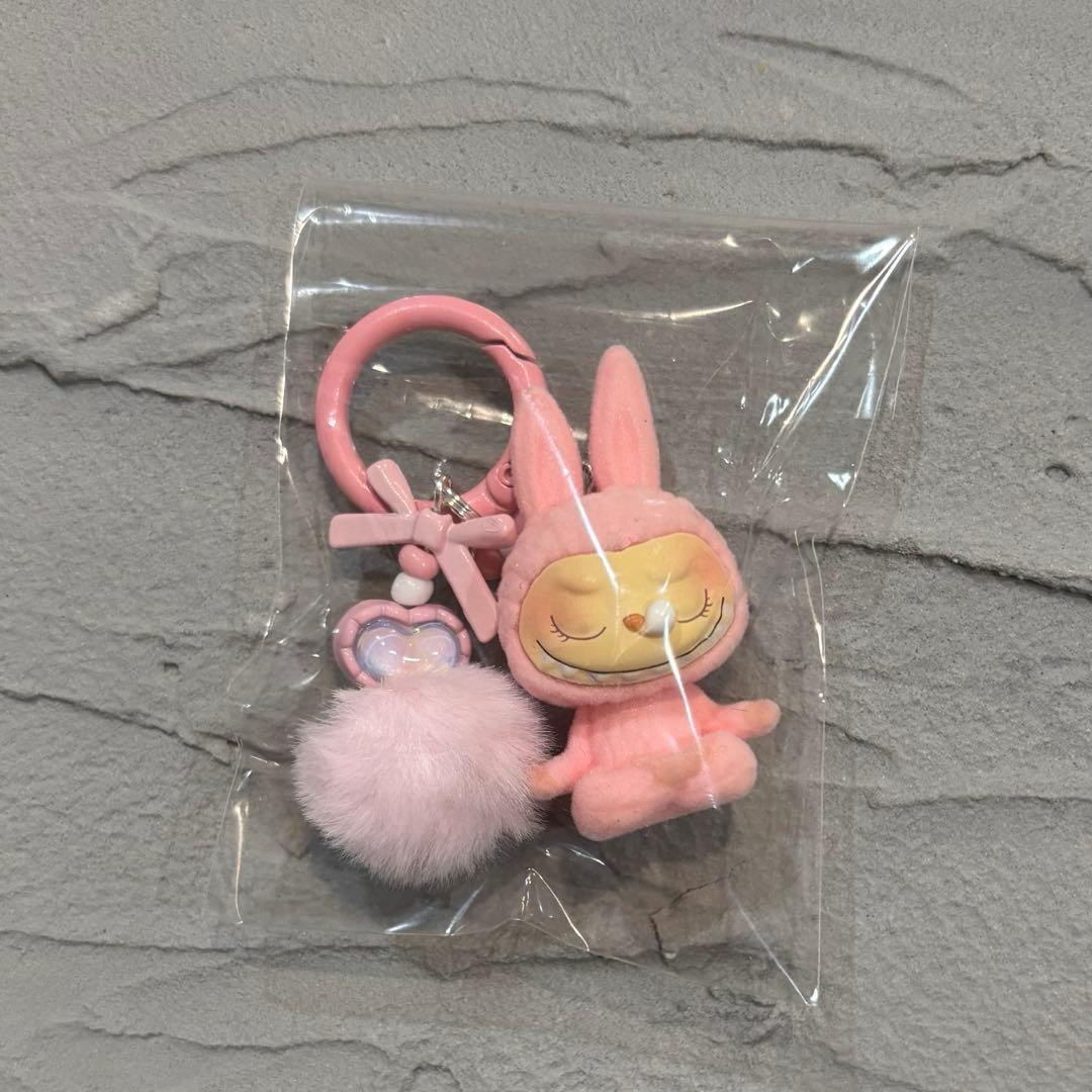 ラブブ labubu ヨガ フィギュア キーホルダー