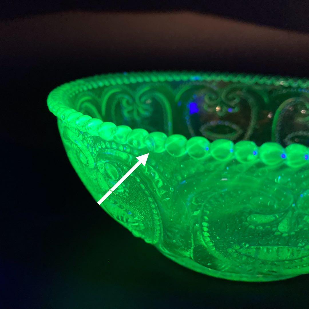 ウランガラス　鉢