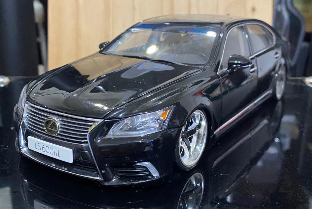 入手困難　希少　レア　レクサス　LS600 1/18 カスタム