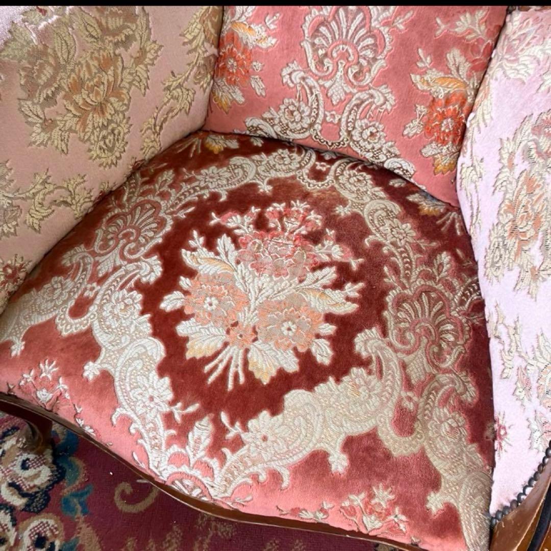 アンティーク ロココ様式 木製 花柄アームチェア 一人掛けソファー リベット打ち