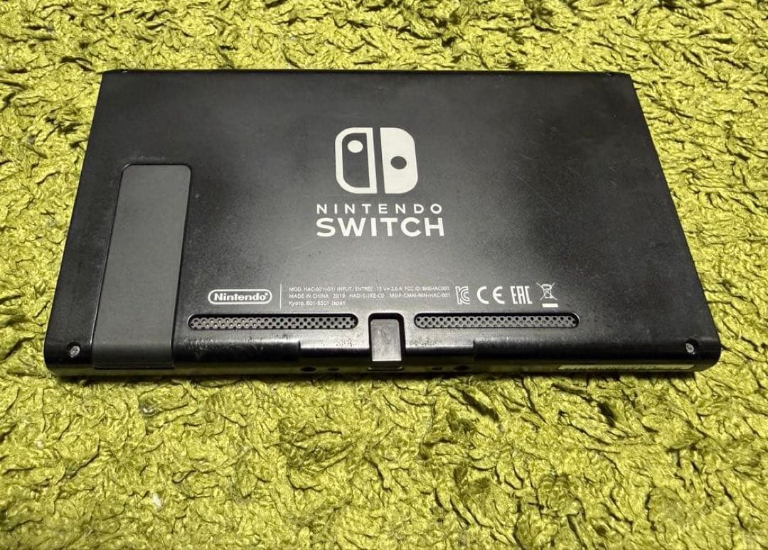 NintendoSwitch&ホリパッド&追加コントローラー& ポーチ　おまけ付