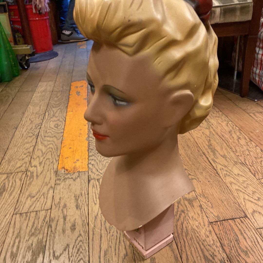 フランス、ACTUAL★女性オブジェ★中古品