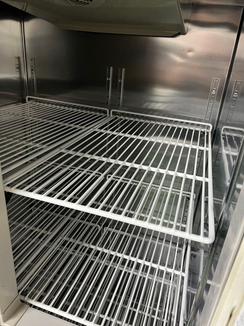 2010年ホシザキ縦型冷蔵庫