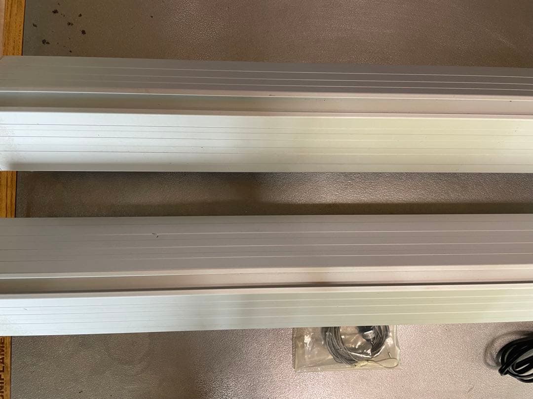 アクロ　トライアングル　グロウ　LEDライト 60cm 用 2本セット