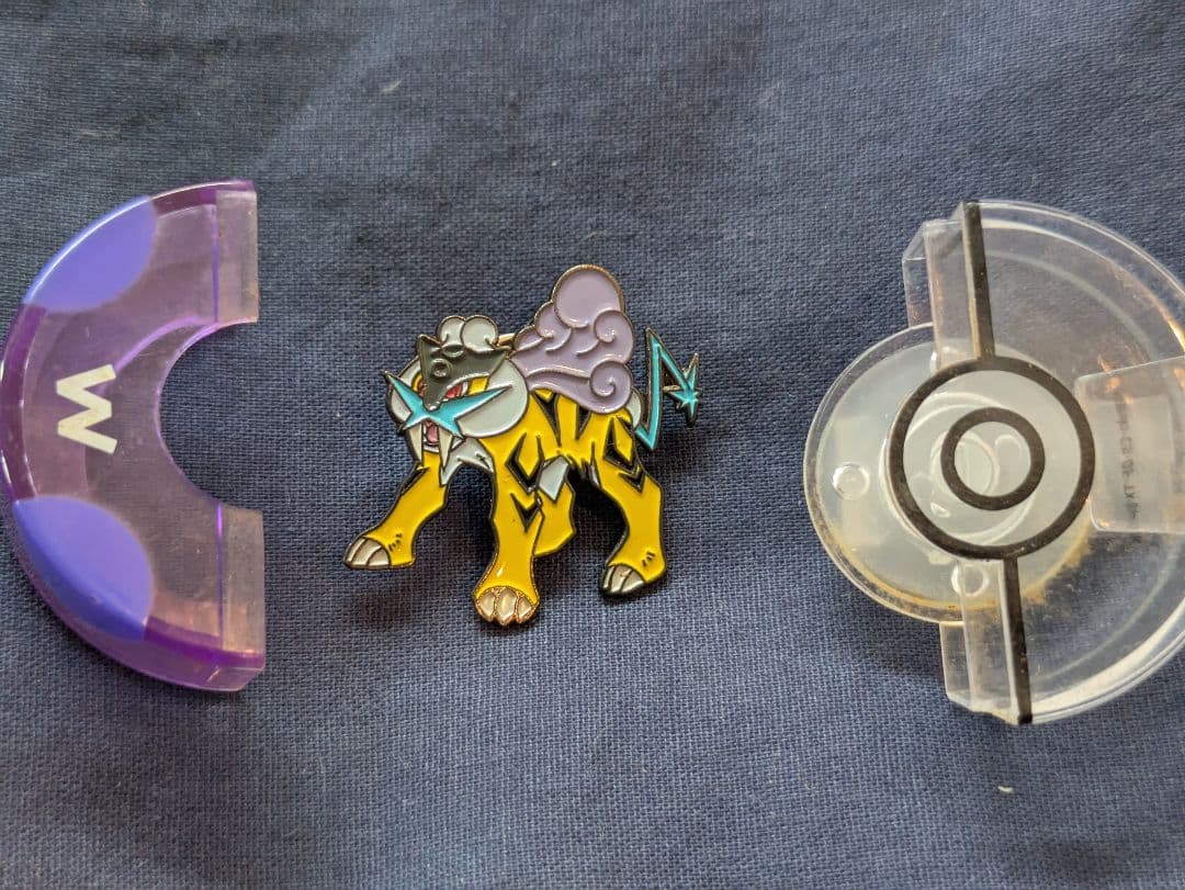 激レア！エンテイ・ライコウ・スイクン ピンバッジセット