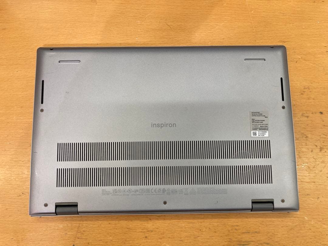 Dell Inspiron ノートPC シルバー