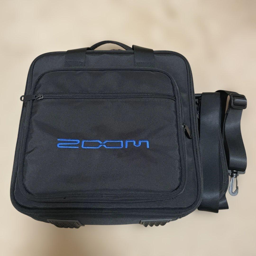 Zoom LiveTrak L-8 デジタルミキサー【純正ケース付き】