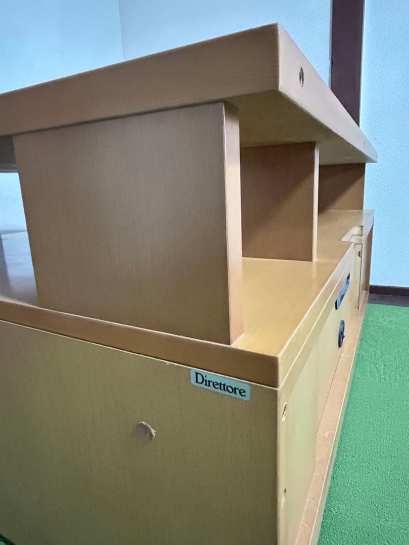 カリモク　テレビ台　テレビボード　キャビネット　木製　ガラス扉　キャスター付き