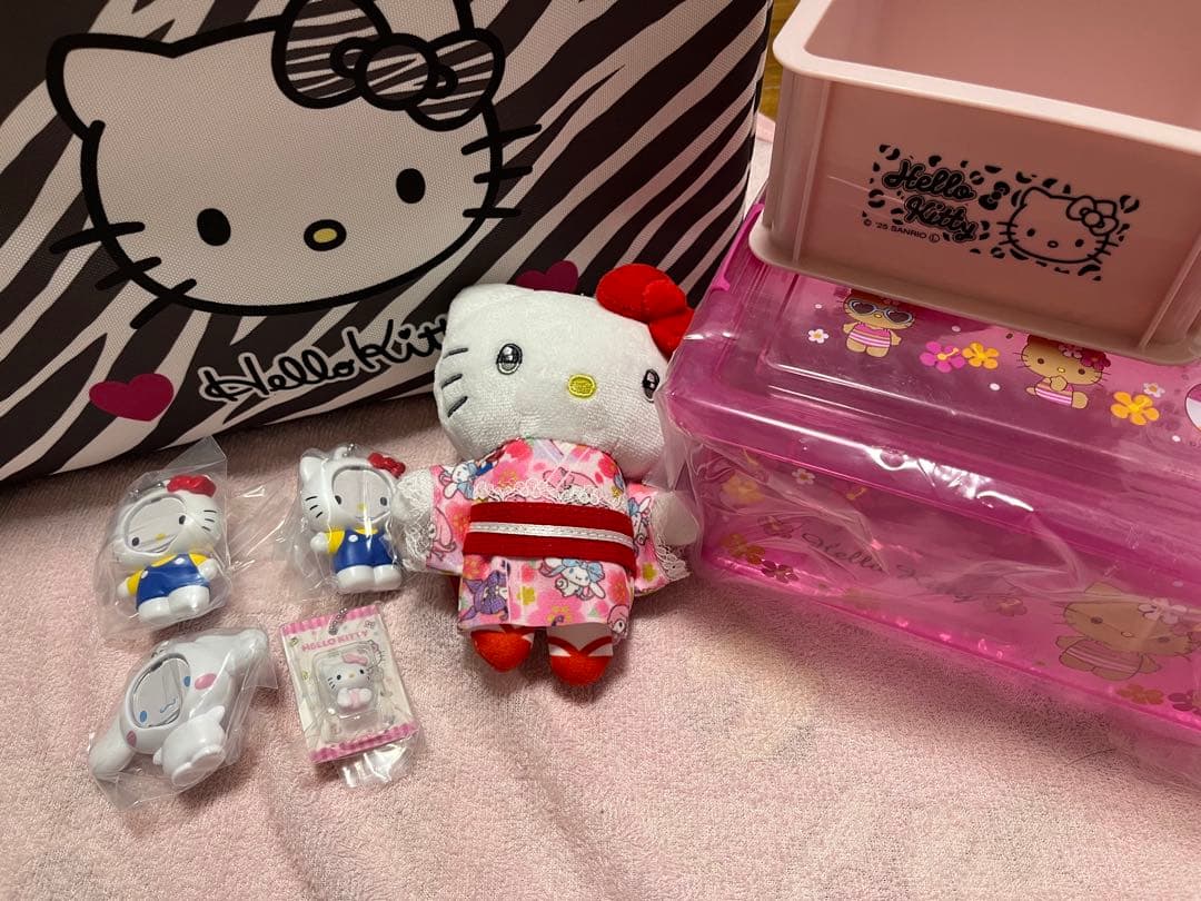キティちゃんまとめ売り 顔ハメガチャ 収納ボックス キーホルダー