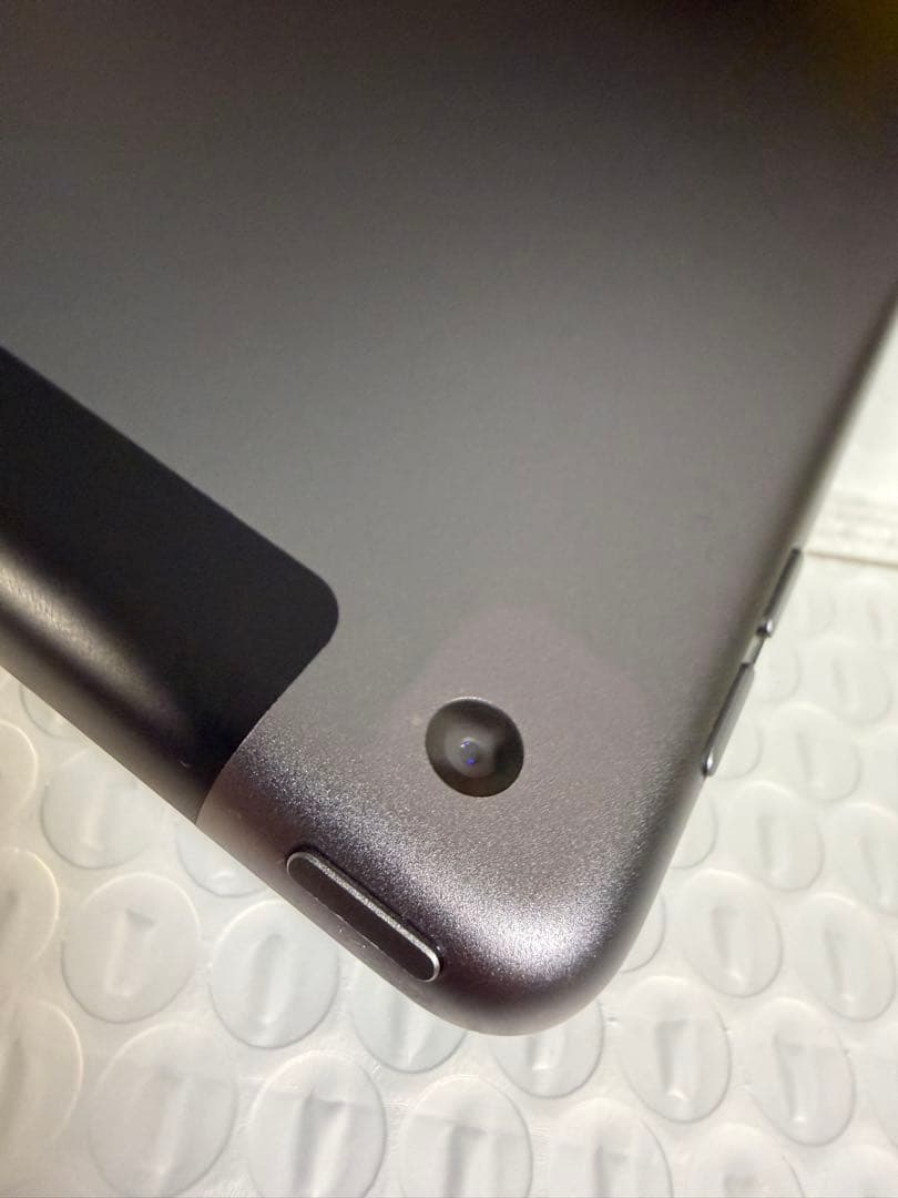 iPad 第7世代 32GB バッテリー最大容量:84%