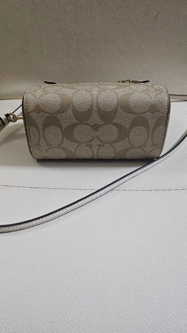 アリシャ Coach 小型ショルダーバッグ グレー