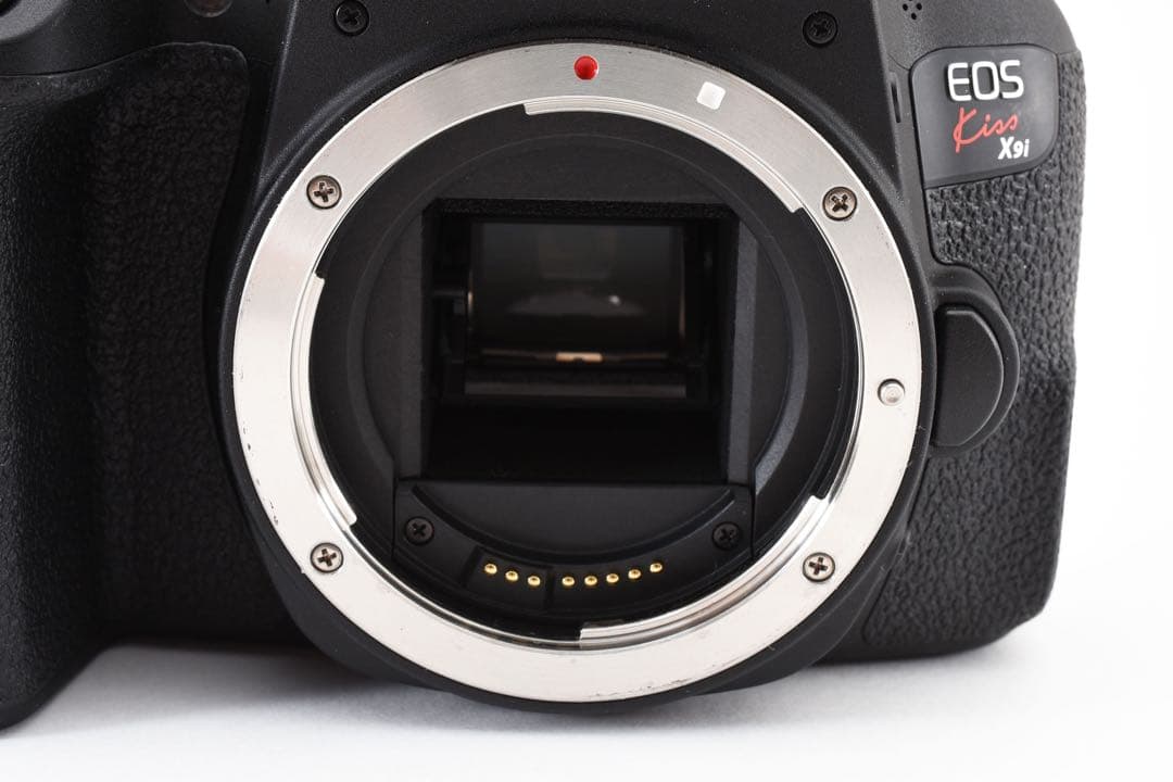 デジタル一眼レフカメラ　canon kiss x9i標準&望遠ダブルレンズセット