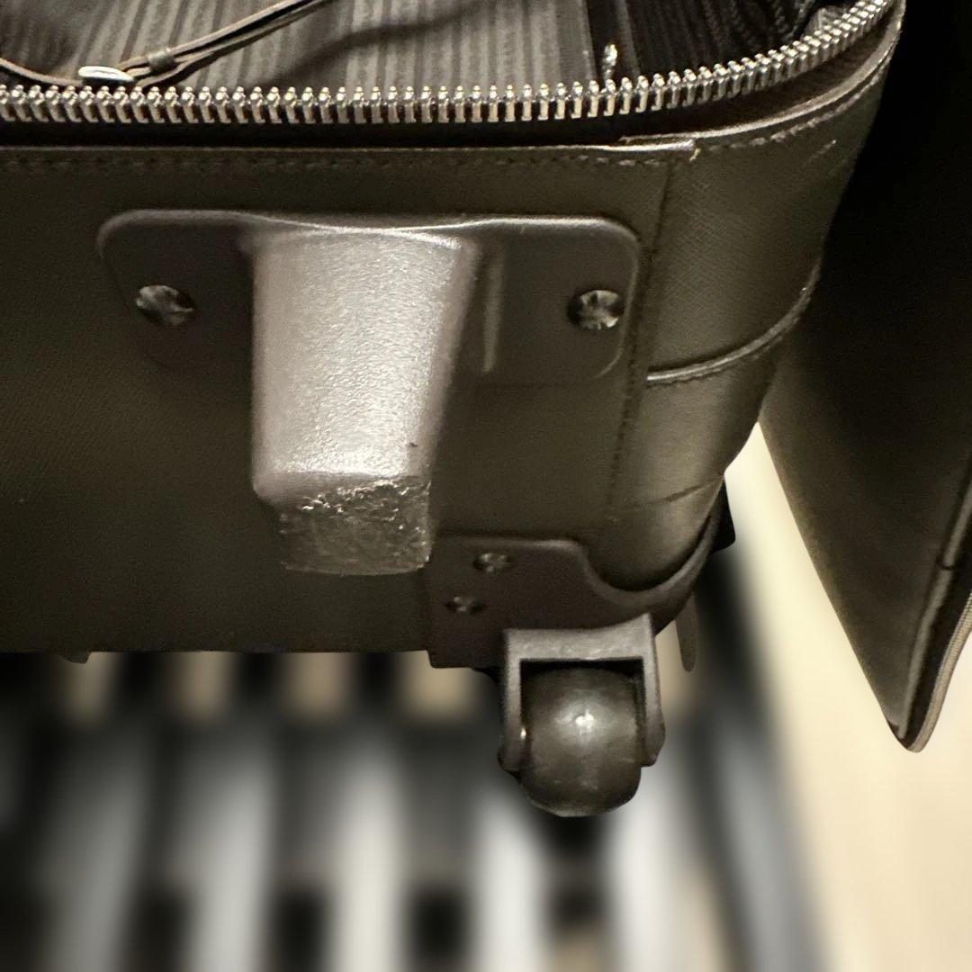 PRADA オリーブグリーン レザーキャリーケース期待持ち込みサイズ