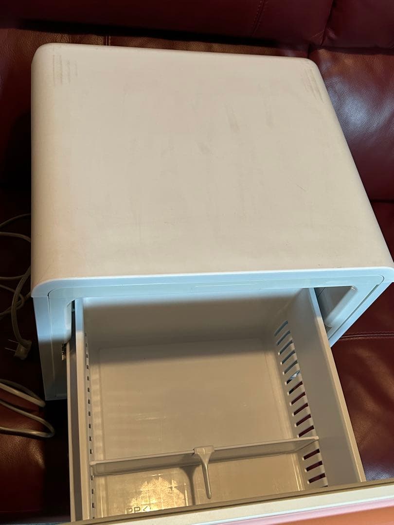 三菱 MITUBISHI ペルチェ方式 24L 冷蔵庫 RP-20A-P