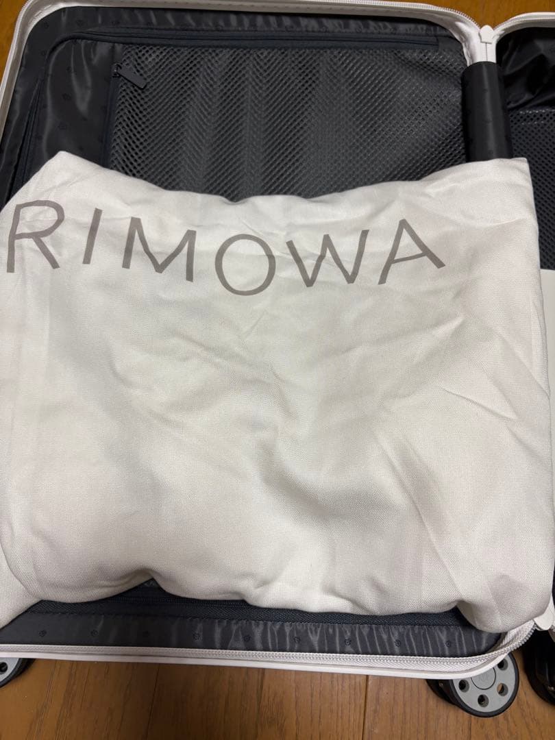 RIMOWA エッセンシャルキャビン キャリーケース 生涯保証 機内持ち込み