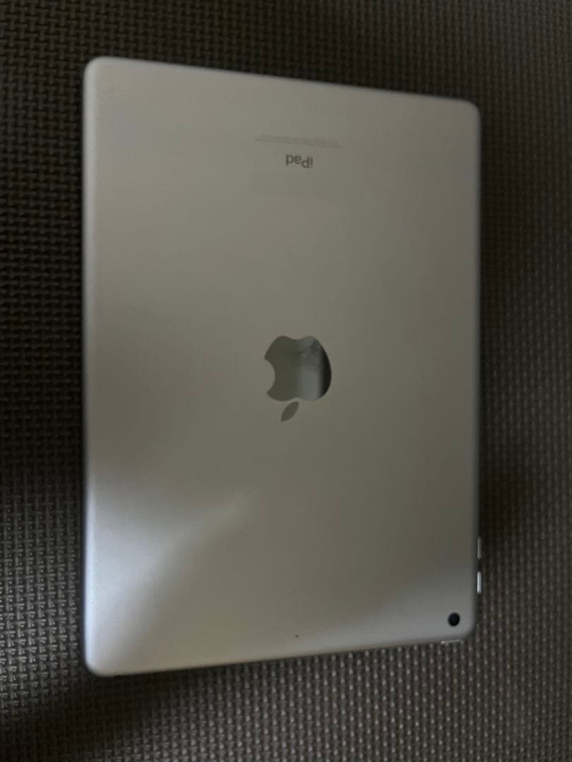 iPad 第6世代　32GB Wi-Fiモデル スペースグレイ
