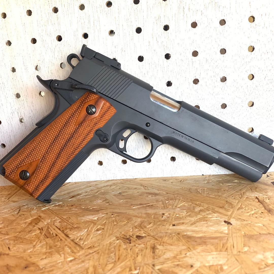 S2S M1911 ハンドガン エアコッキング ブラック 木製グリップ