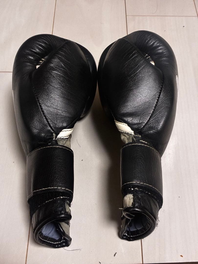 Winning ウイニング ボクシンググローブ 14oz 黒 本革