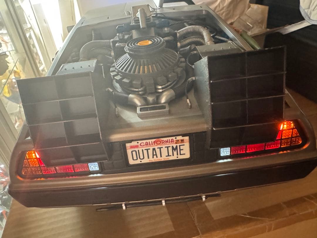 ホットトイズ　デロリアン　『バックトゥザフューチャーpart1』