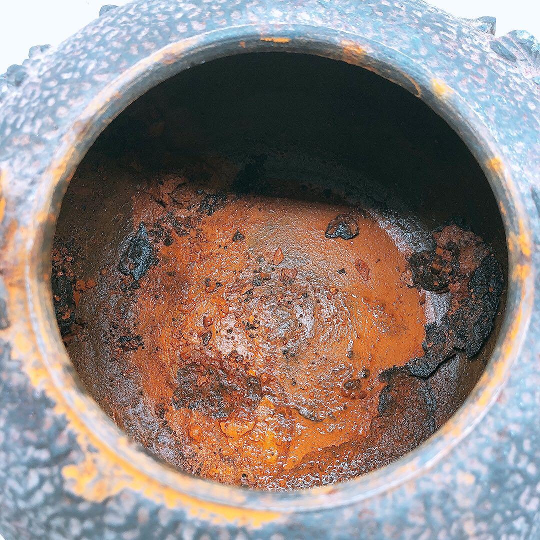 【要確認】日本亀文 鉄瓶 銅蓋 動物モチーフ 重さ約2.5kg アンテ