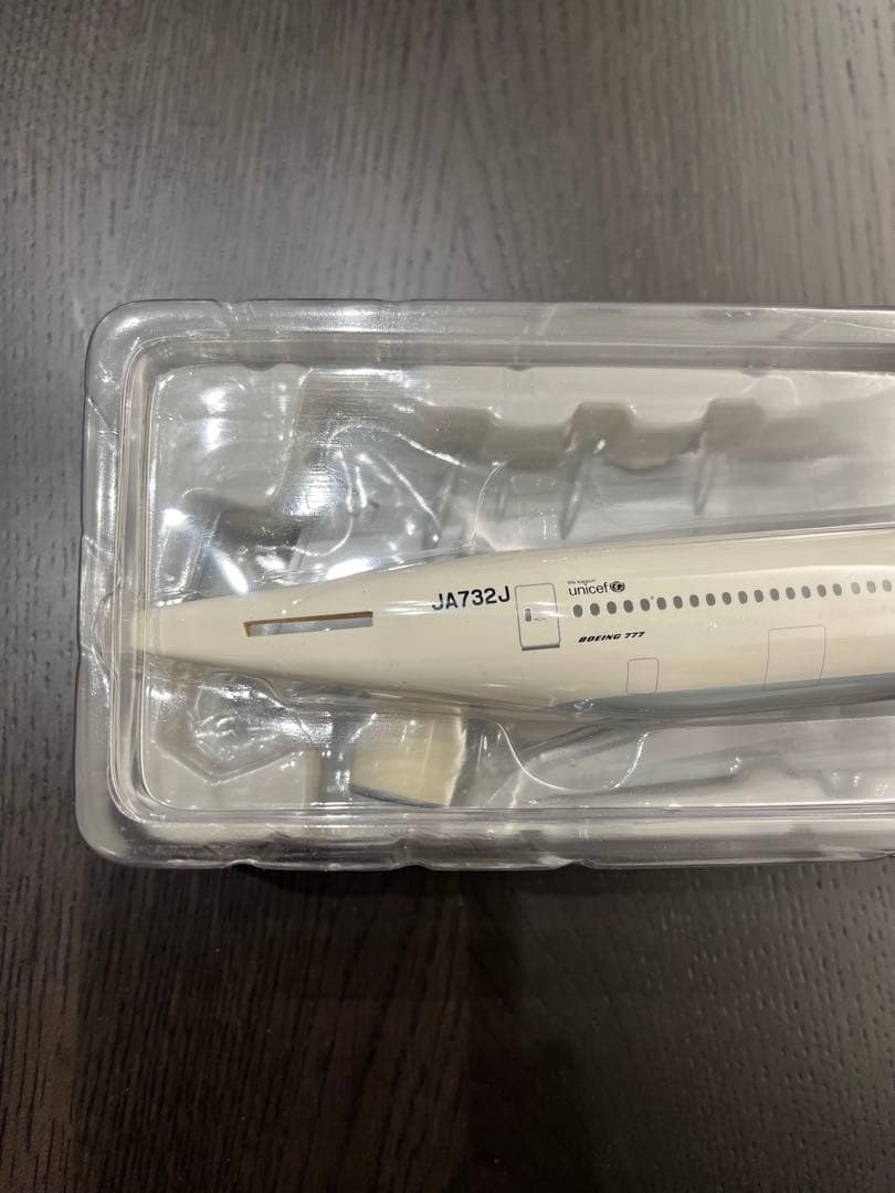 JAL日本航空　B777-300ER 1/200スケール