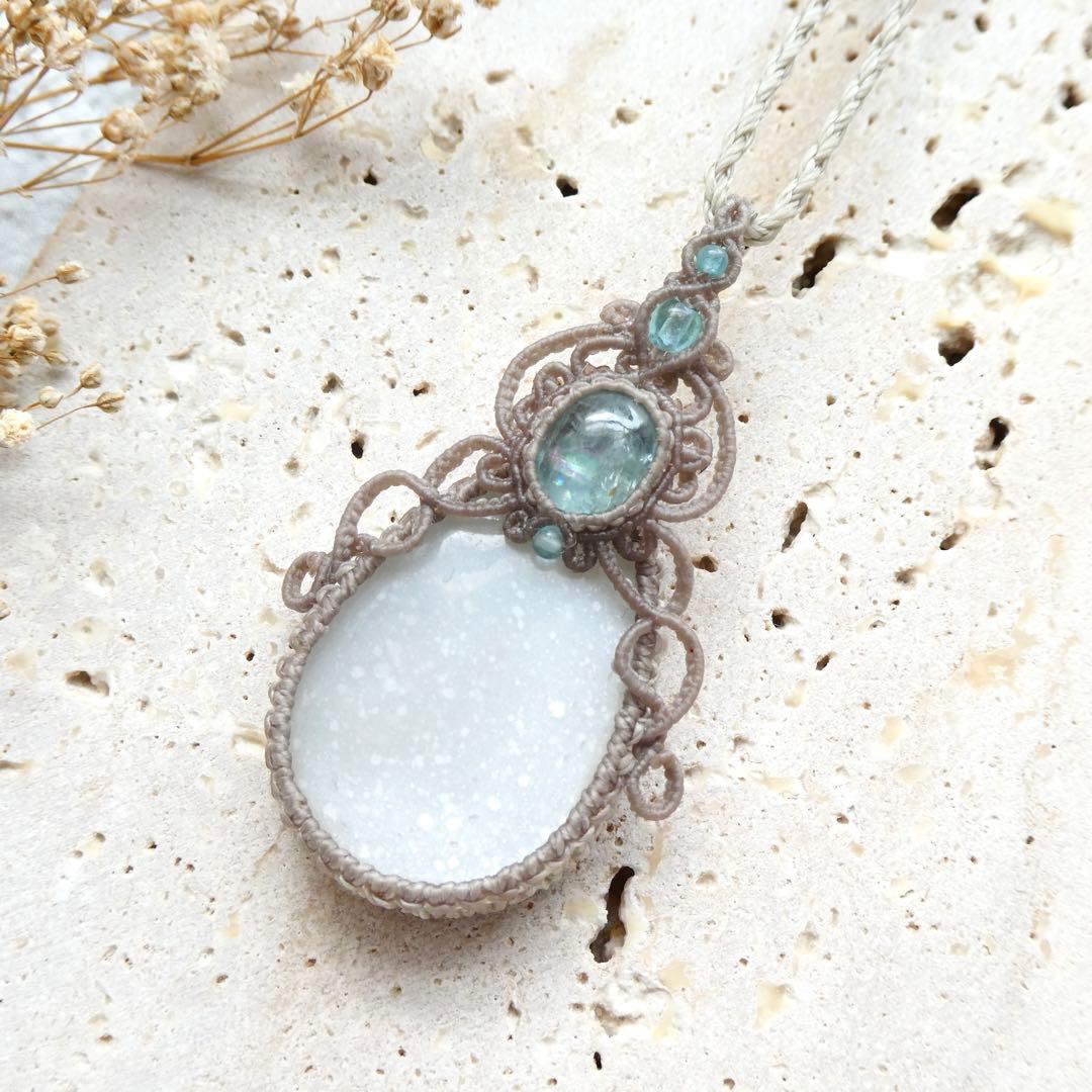 アクアカイヤナイト・ホワイトムーンストーンのマクラメネックレス