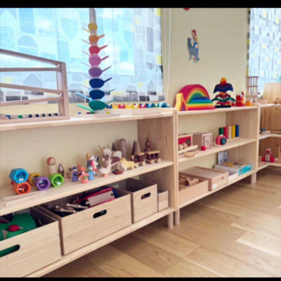 りん　絵本棚　木製棚　✨　木製ハンドメイド　リビングボード　モンテッソーリ