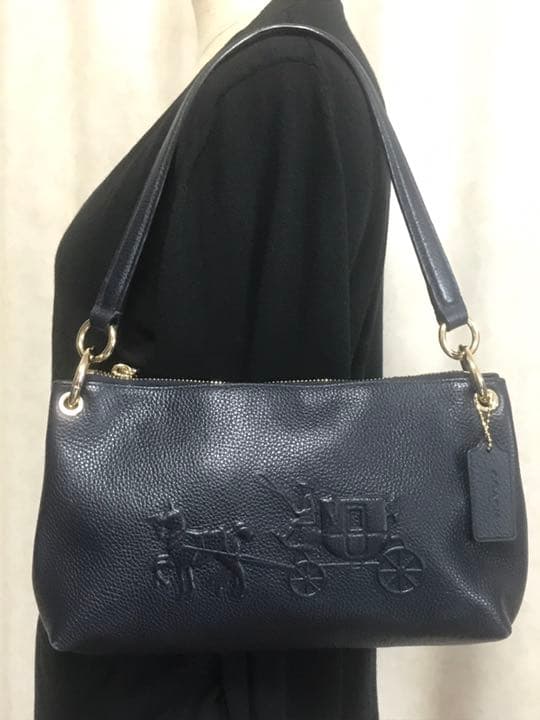 ブランドCOACH(コーチ) ショルダーバッグ ネイビー