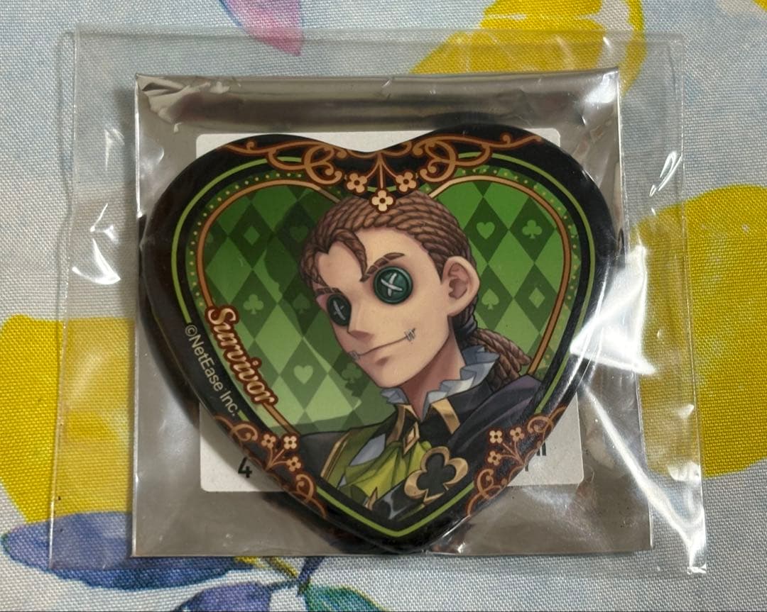 第五人格 バトラーズカフェ ハート型缶バッジ 傭兵