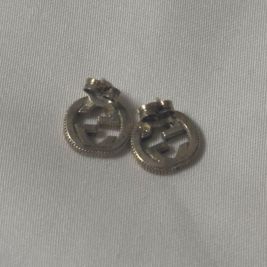 A*i様 Gucci ロゴ入りピアス