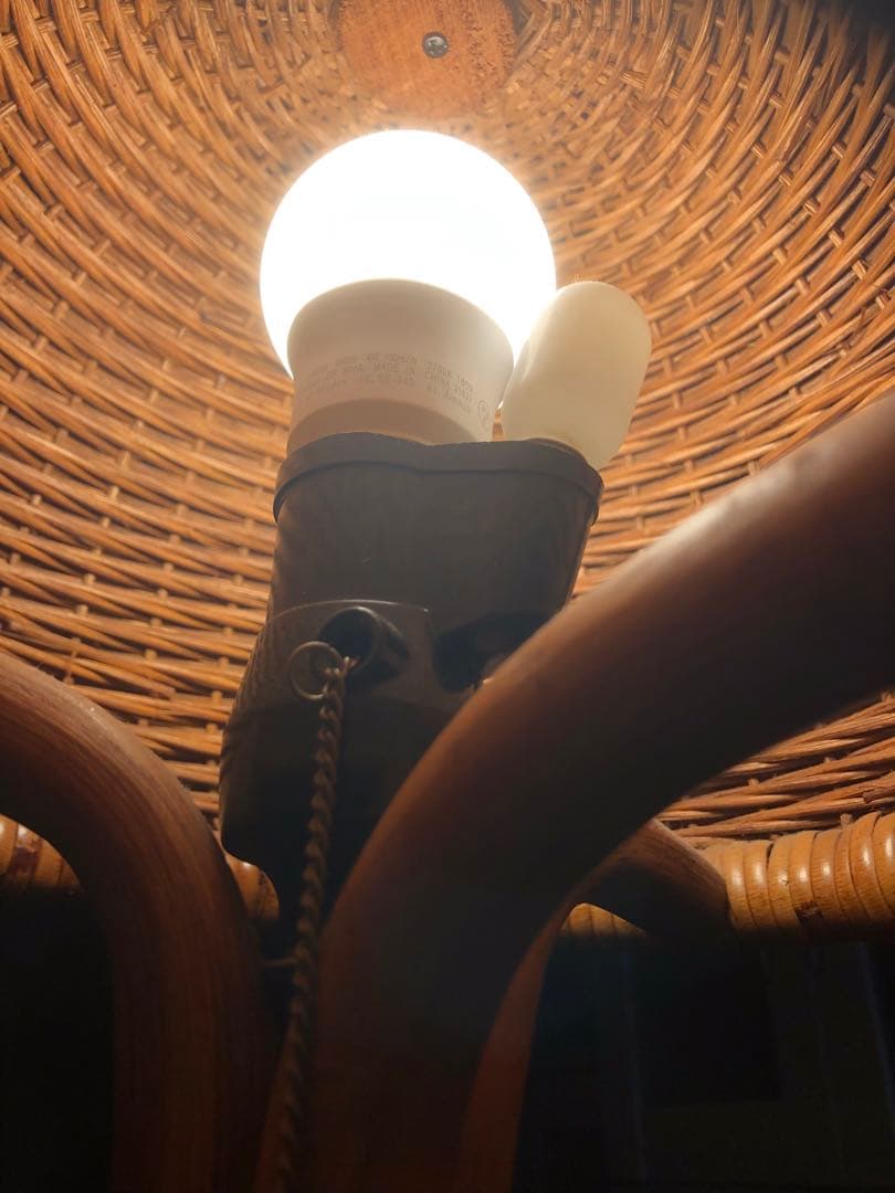 アジアン♦️オリエンタル♦️高級ラタン照明♦️卓上ライト♦️2段階の明るさ♦️送料込