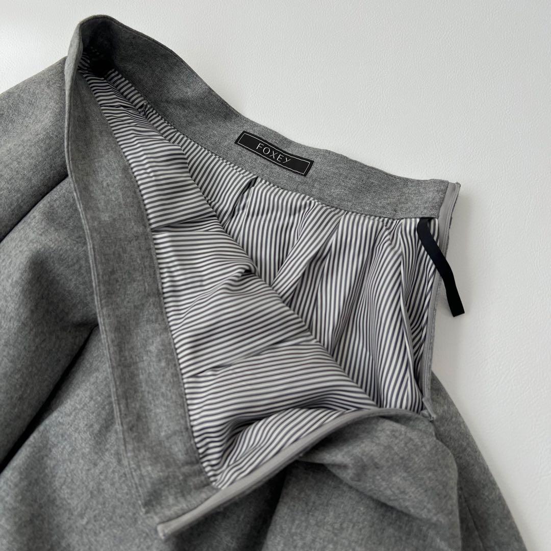 美品　Foxey フォクシー　ボックスプリーツスカート　ロゴプレート　38