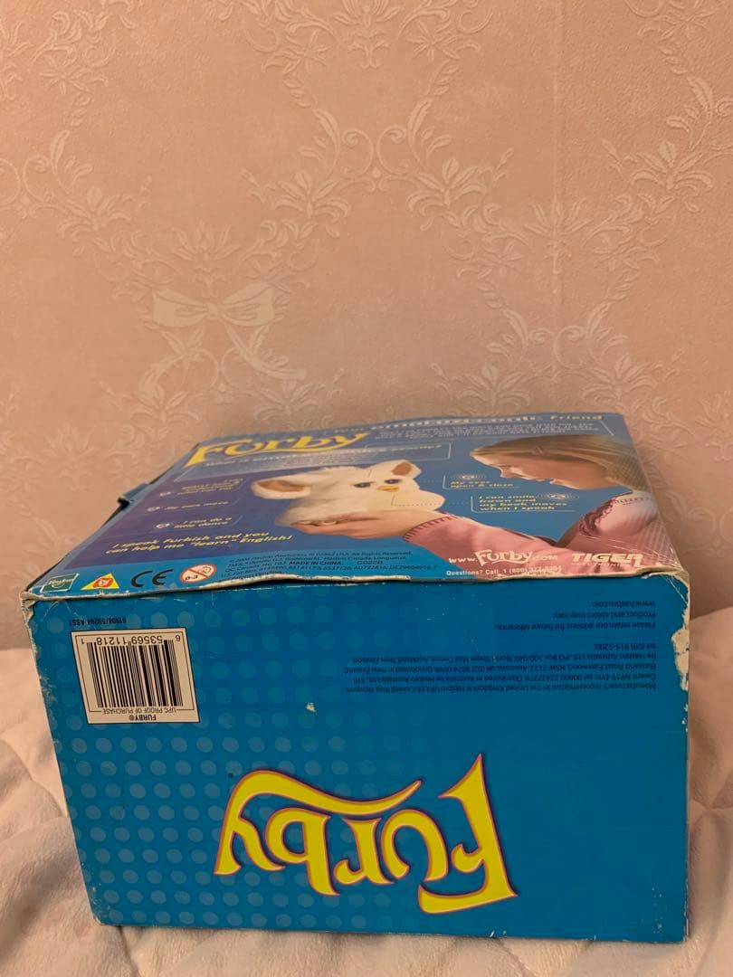 Furby 2 ファービー2 英語版・未使用美品　赤黒　パッションフルーツ