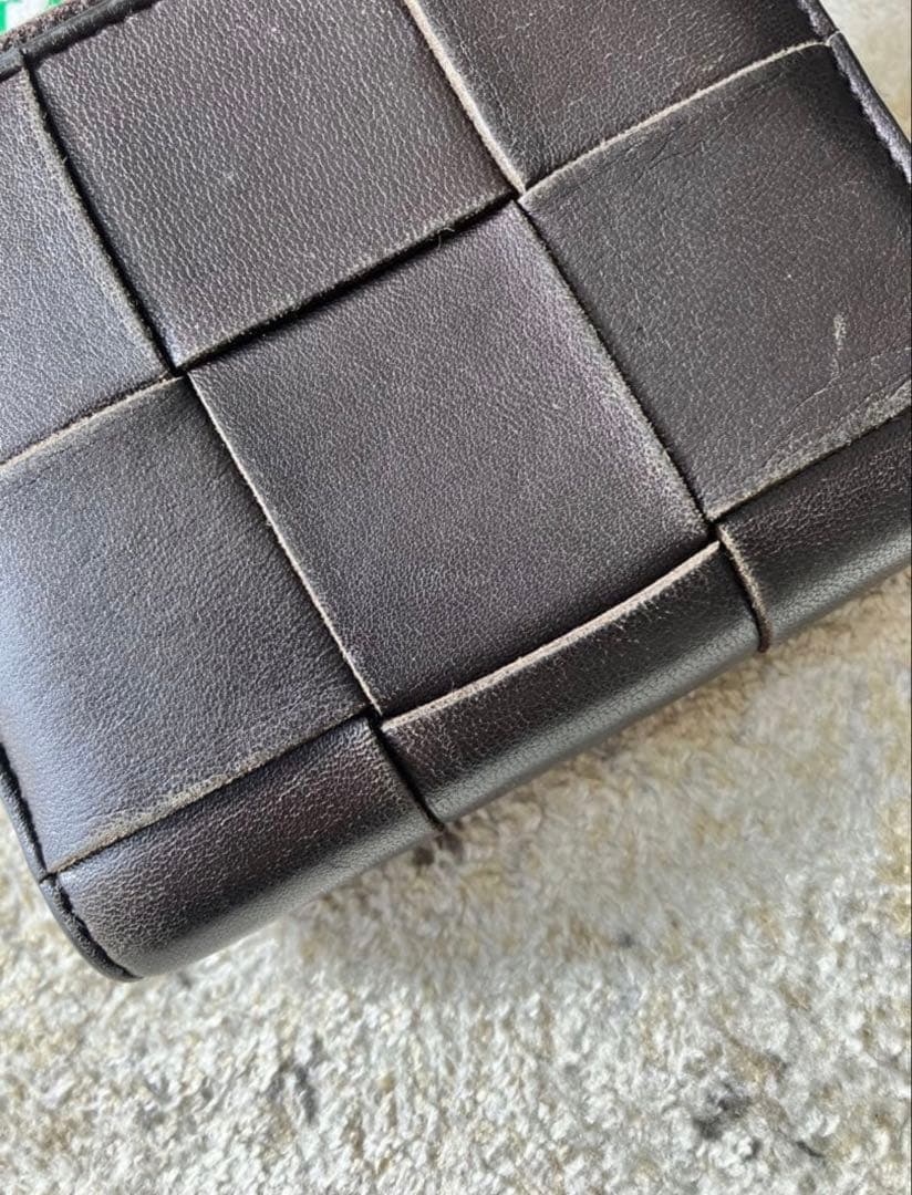 BOTTEGA VENETA 二つ折りファスナーウォレット　フォンデンテ