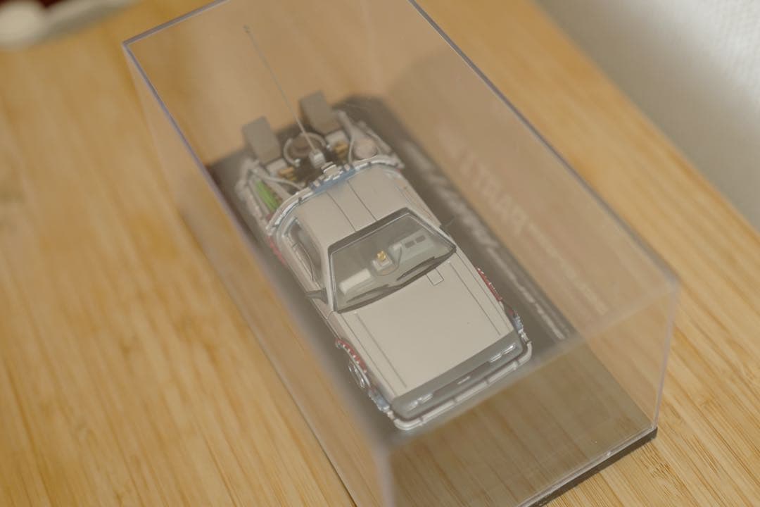 バックトゥーザフューチャー　模型　デロリアン　43 レア