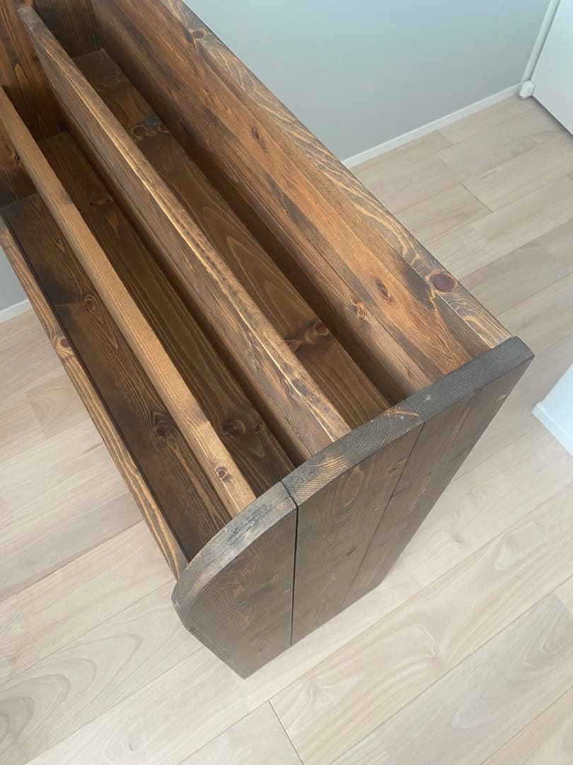 【送料込】無垢材の絵本棚　ハンドメイド作家作品