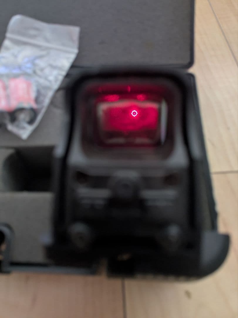 Eotech実物　赤色ドットサイト 専用ケース付き