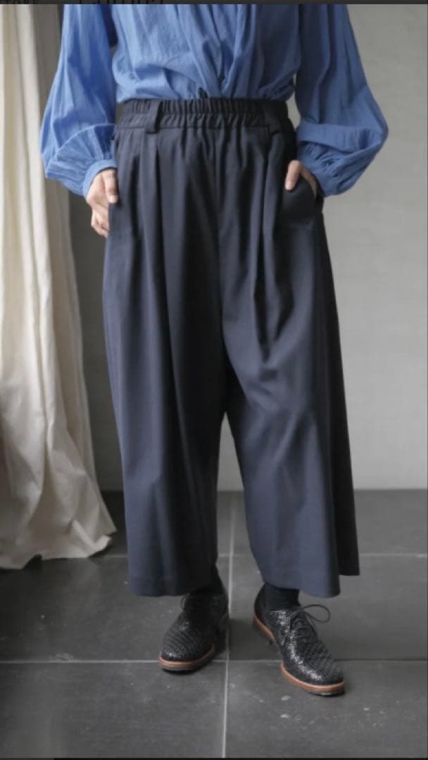 アトリエナルセ　今期ガウチョパンツ　ネイビー